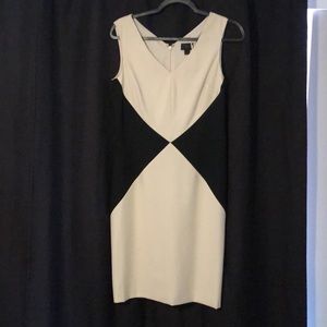 Black and white banana republic dress